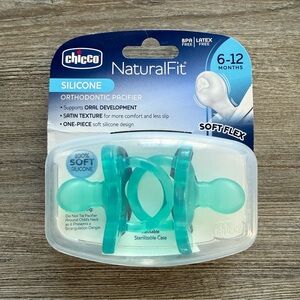 Chicco NaturalFit 6-12 Months Silicone BPA & Latex Free Soft Flex Pacifier Set 2